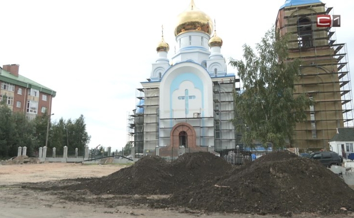 Возле строящегося на Белом Яру храма появится большая автомобильная парковка
