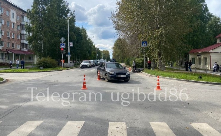 ДТП сразу с тремя транспортными средствами произошло в Югре