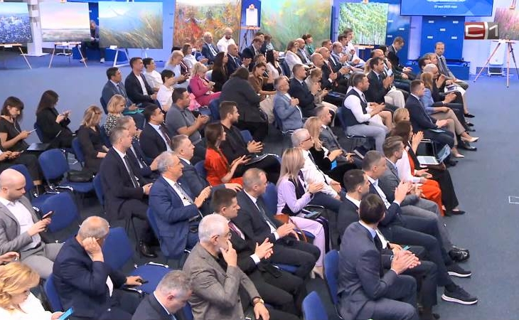 Владимир Якушев открыл бизнес-слет «Предприниматели Победы»