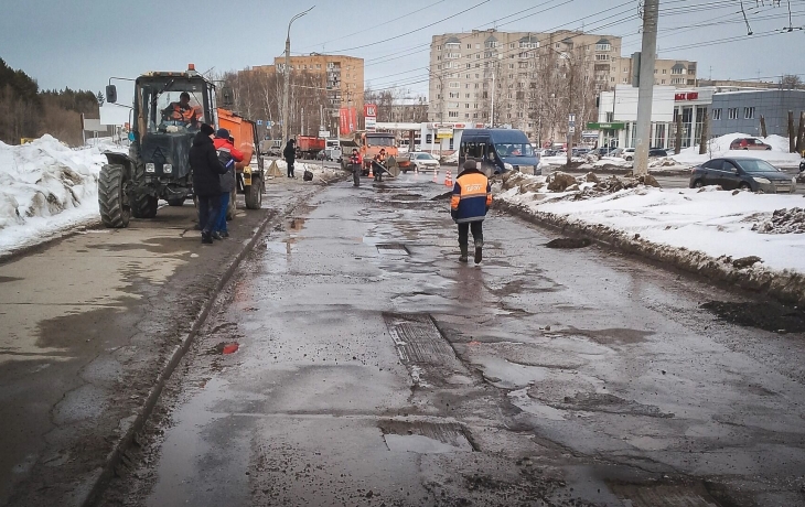 «Латать» — не строить. Чиновники рассказали, где пройдет ямочный ремонт в Сургуте «Латать» — не строить. Чиновники рассказали, где пройдет ямочный ремонт в Сургуте