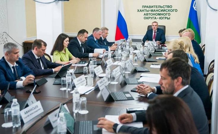 В Югре многодетные с детьми до 8 лет смогут воспользоваться социальным такси