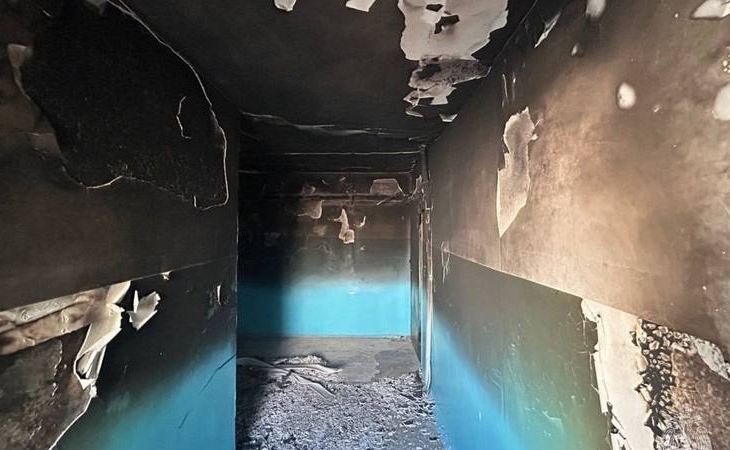 В Югре из-за сигареты загорелся подъезд жилого дома