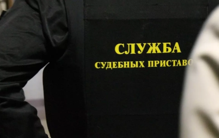 Почти сотне тысяч жителей ХМАО запрещен выезд за границу