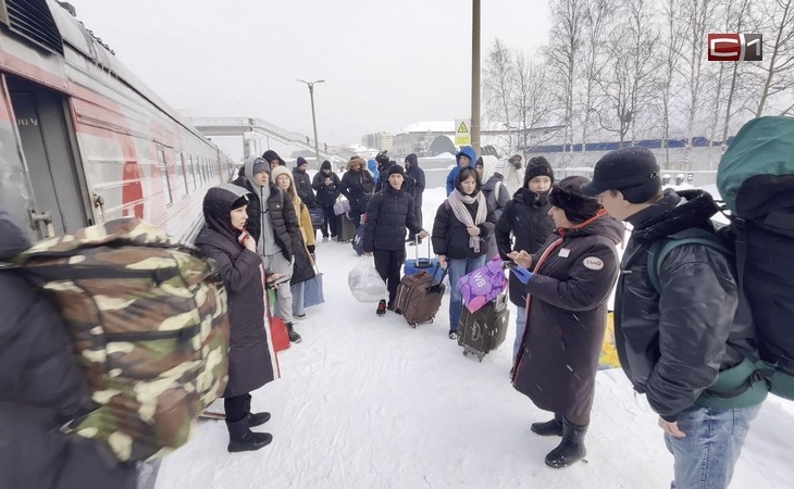 В Анапу отправились студенты югорских вузов, чтобы помочь убрать мазут