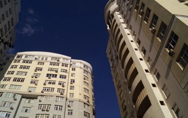 «Все кости сломала и ноги». Девочка выпала из окна многоэтажки в Нефтеюганске «Все кости сломала и ноги». Девочка выпала из окна многоэтажки в Нефтеюганске