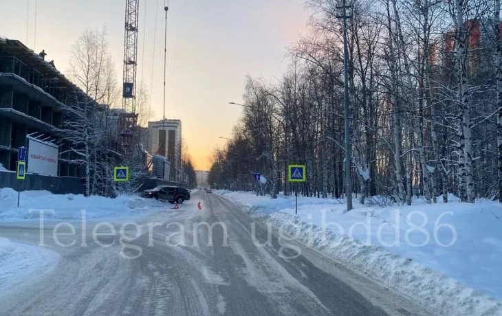 Их просто не пропустили. Два ребенка попали под колеса авто в ХМАО