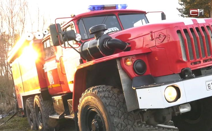 В югорском городе полностью сгорела баня В югорском городе полностью сгорела баня