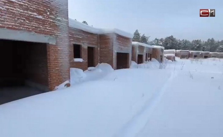 В сугробе на окраине Сургута найдено тело женщины — причина смерти выясняется