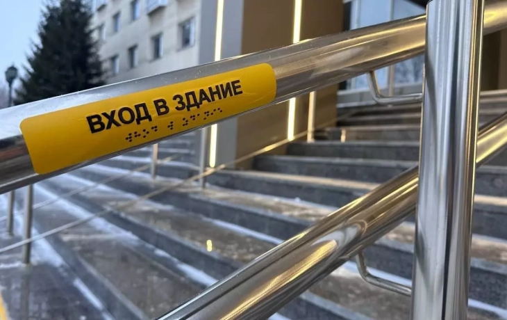 Явление крыльца народу: власти Сургута показали, на что потратили 25 млн руб