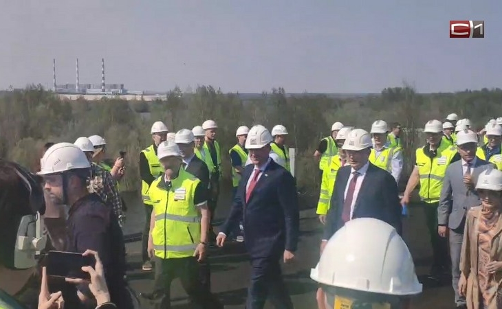 Руслан Кухарук приехал на строящийся второй сургутский мост через Обь