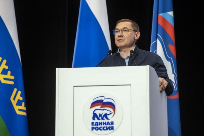 Владимир Якушев посетил форум муниципальных депутатов в Тюмени