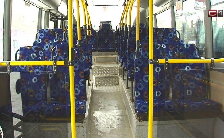 В Югре водитель автобуса помог женщине, которой стало плохо в поездке В Югре водитель автобуса помог женщине, которой стало плохо в поездке