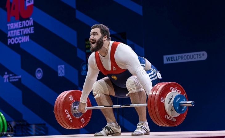 Тяжелоатлет из Сургутского района завоевал золотую медаль на чемпионате России
