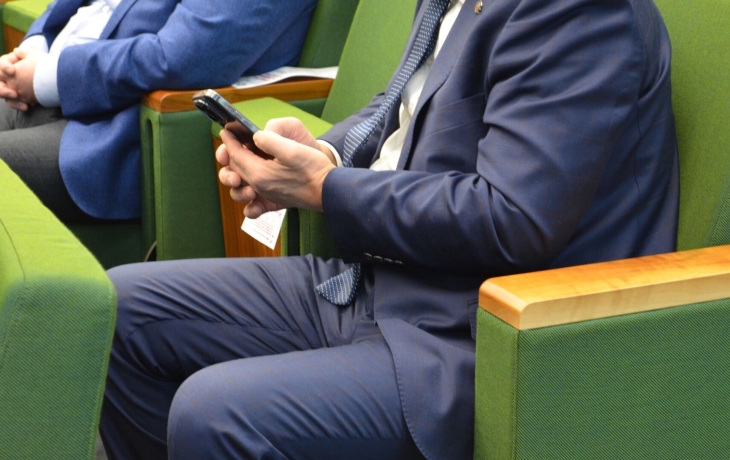 Мэр в ХМАО спешно решил уволить задержанного силовиками зама