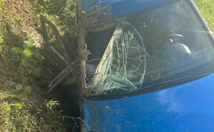 Семья из Сургута попала в аварию на тюменской трассе Семья из Сургута попала в аварию на тюменской трассе