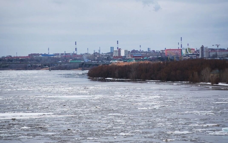 Сводка ледохода на Оби 6 мая. Двухголовый ледоход в ХМАО приблизился к ЯНАО на 70 км Сводка ледохода на Оби 6 мая. Двухголовый ледоход в ХМАО приблизился к ЯНАО на 70 км