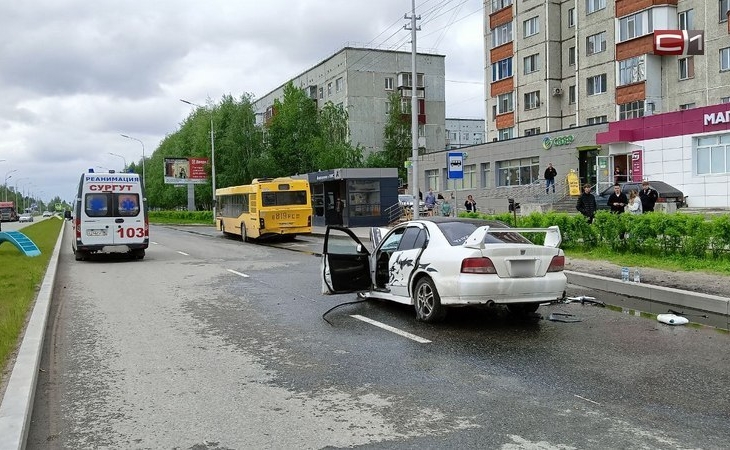Водительских прав не было: озвучены подробности смертельной аварии в Сургуте Водительских прав не было: озвучены подробности смертельной аварии в Сургуте