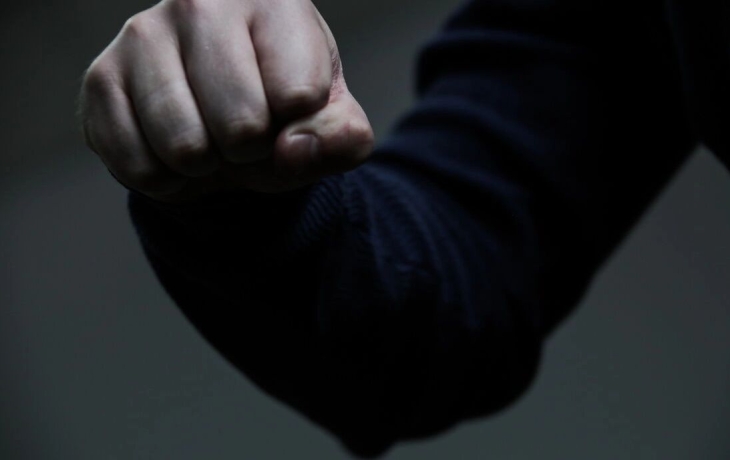 Жительница ХМАО обвинила доставщика в избиении ее супруга Жительница ХМАО обвинила доставщика в избиении ее супруга
