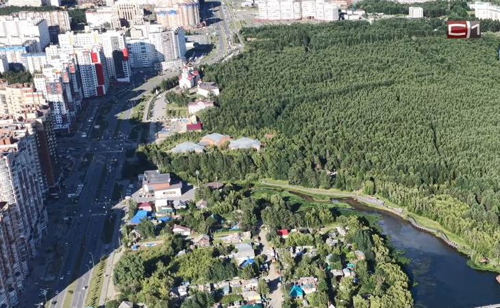 В Сургуте перекроют улицу из-за массовых гуляний в честь Дня флага России