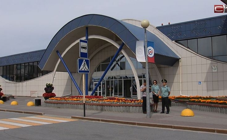 За дебош в аэропорту Сургута пьяного югорчанина сняли с рейса и оштрафовали