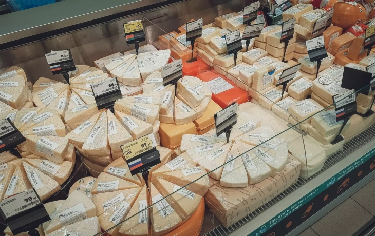Сыр, масло и макароны: насколько подорожали продукты в ХМАО с начала 2025?