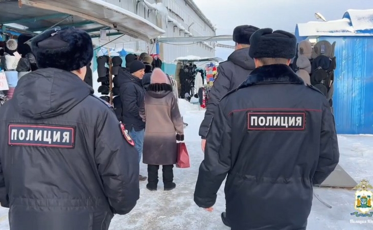 Облавы на мигрантов провели на рынках и стройках Нефтеюганска