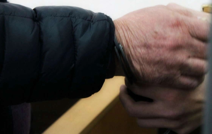 Югорчанина обвиняют в убийстве выпавшей из окна женщины