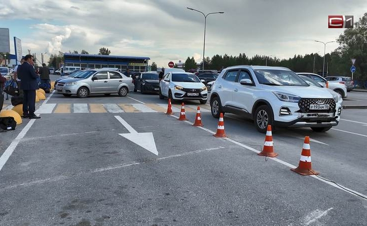 Схема проезда и стоянки автомобилей возле аэропорта Сургута изменилась